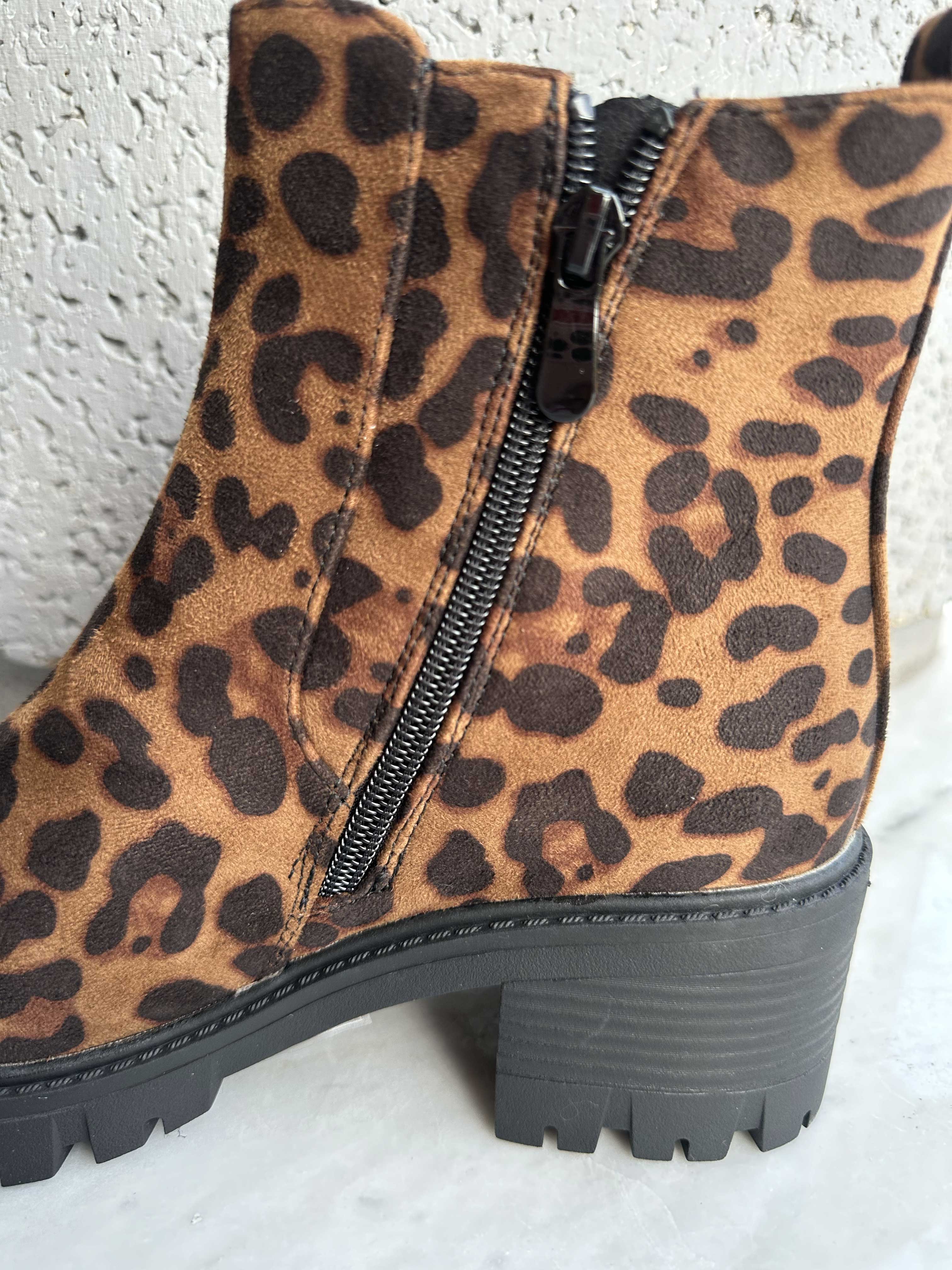 Cuba - Støvler i ruskindslook med bred hæl